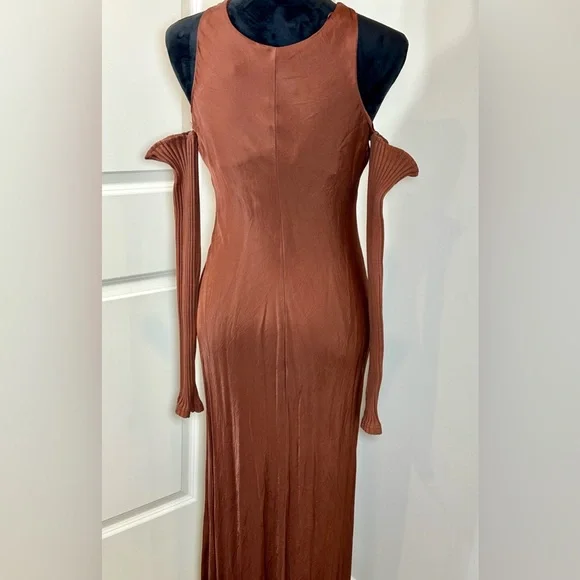 ZARA COMBINATION ARM WARMER
DRESS ✨EUC✨ 100% Viscose Main - Picture 11 of 16